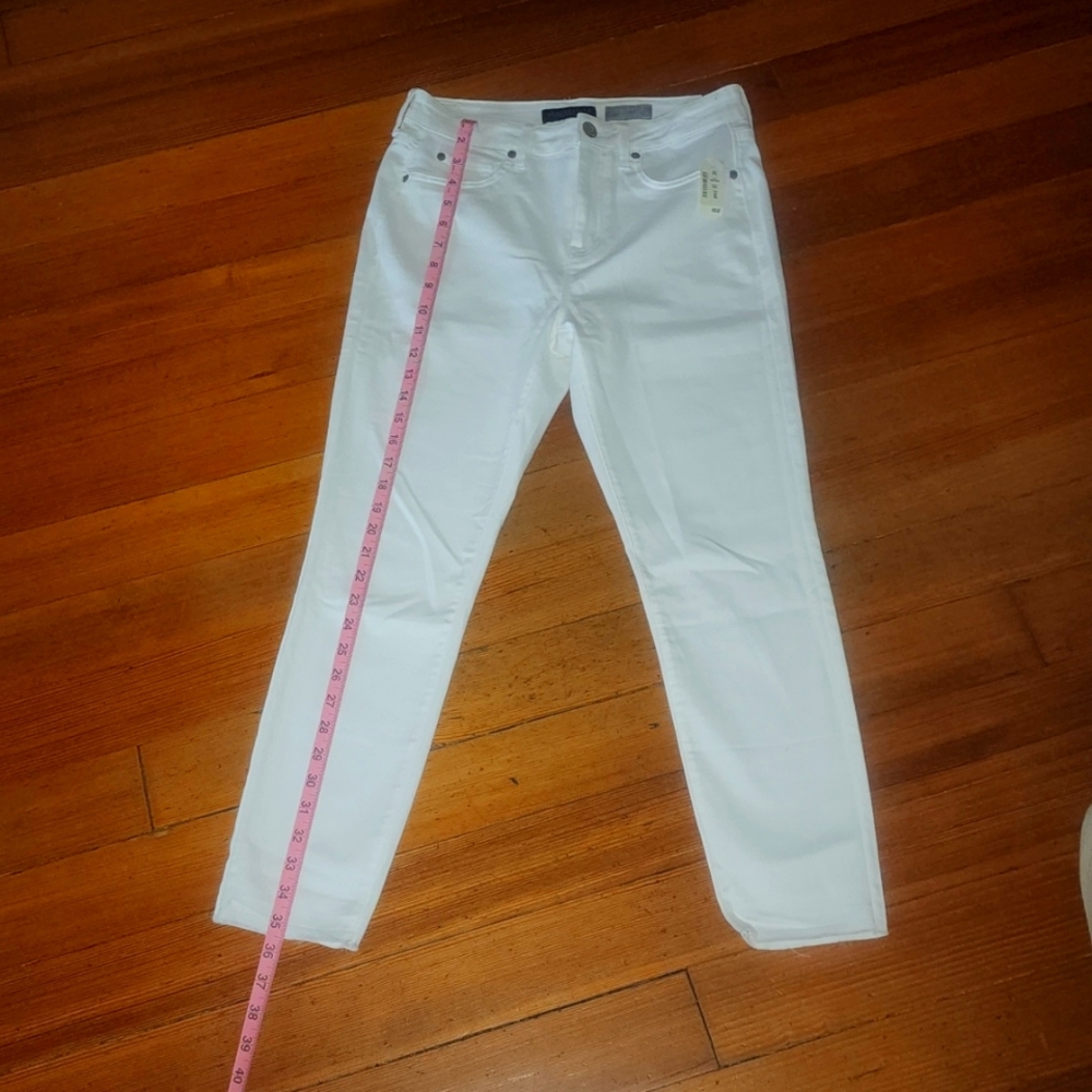 NWT cropped jegging from aero size 8R